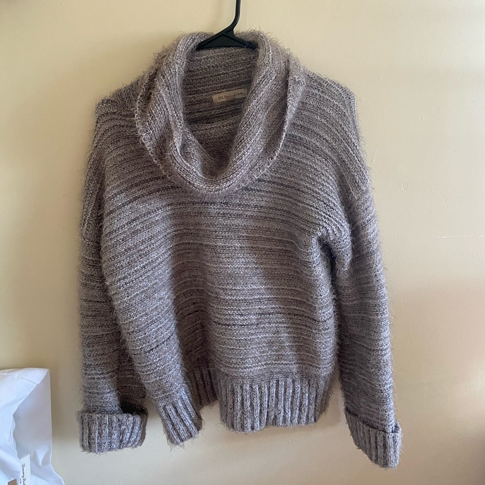 Gray sweater